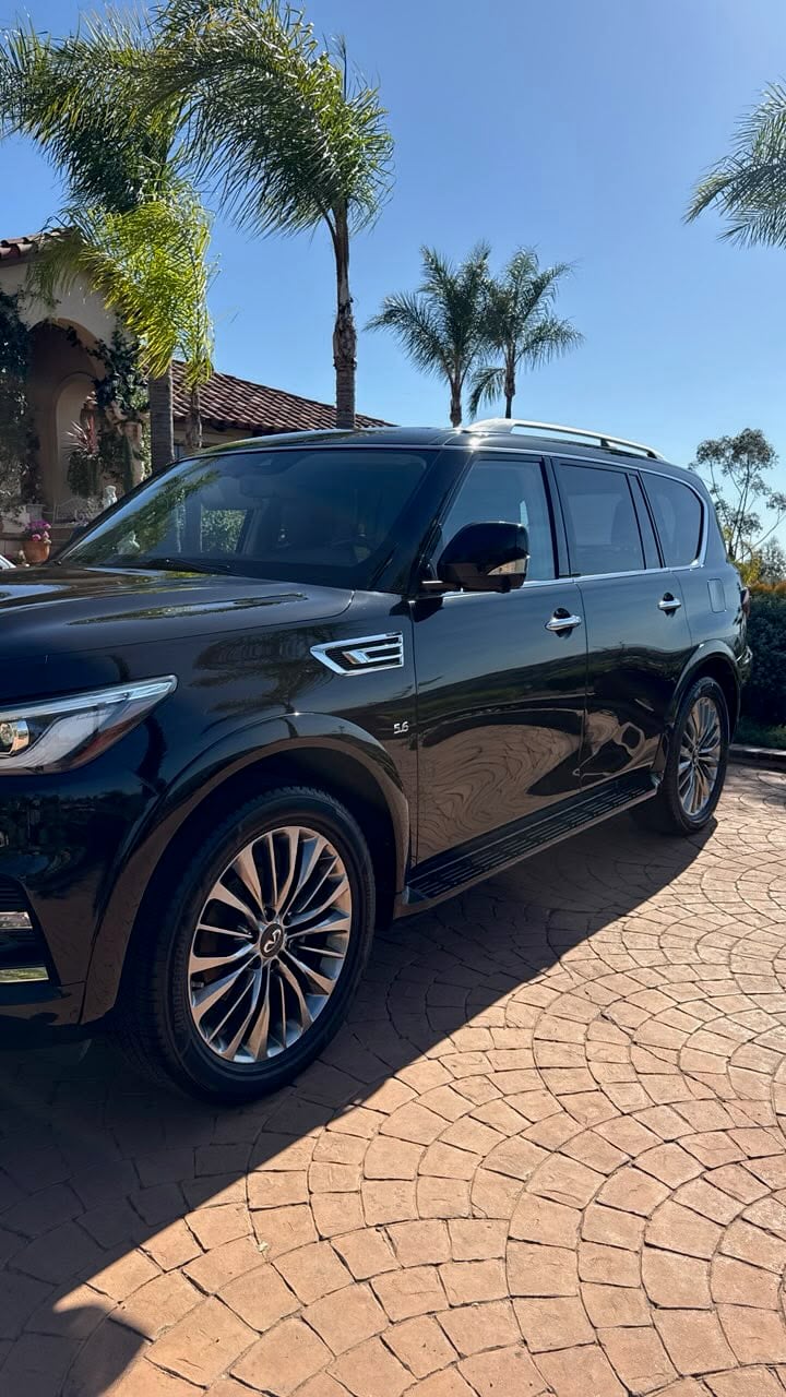 SUV mobile detailing in Riverside & San Diego County, full-size SUV with a deep gloss finish after a full exterior detail